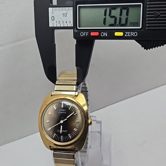 Mens Vintage 70’s Timex Dynabeat Electric Watch Gold Tone New Battery - Picture 5 of 12